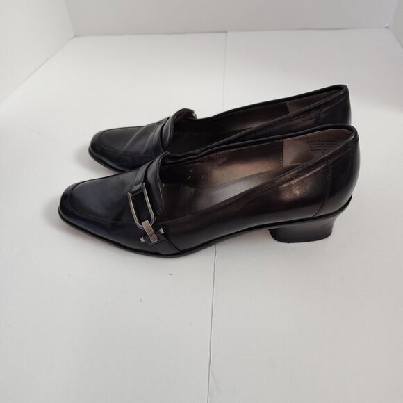 Ladies SZ 6M Anne Klein iFlex Navy Leather Loafer - Picture 2 of 4